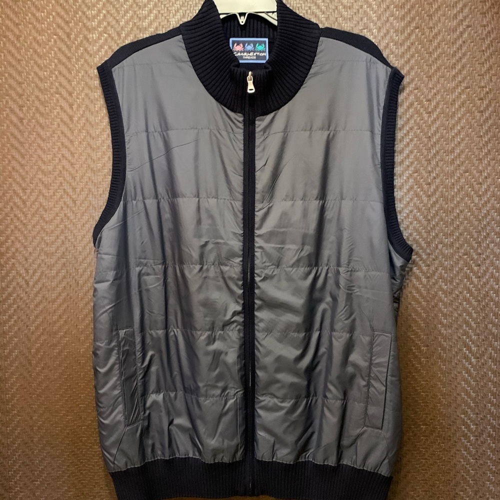 Navy Men’s Charleston Threads Casual Vest